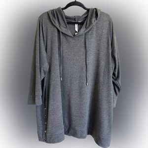 Women’s shirt/hoodie